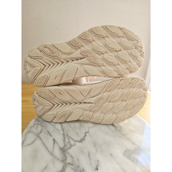 Hoka One One Clifton 8 Womens Size 8.5 Cream Athletic Running Shoes Sneakers - Picture 6 of 9